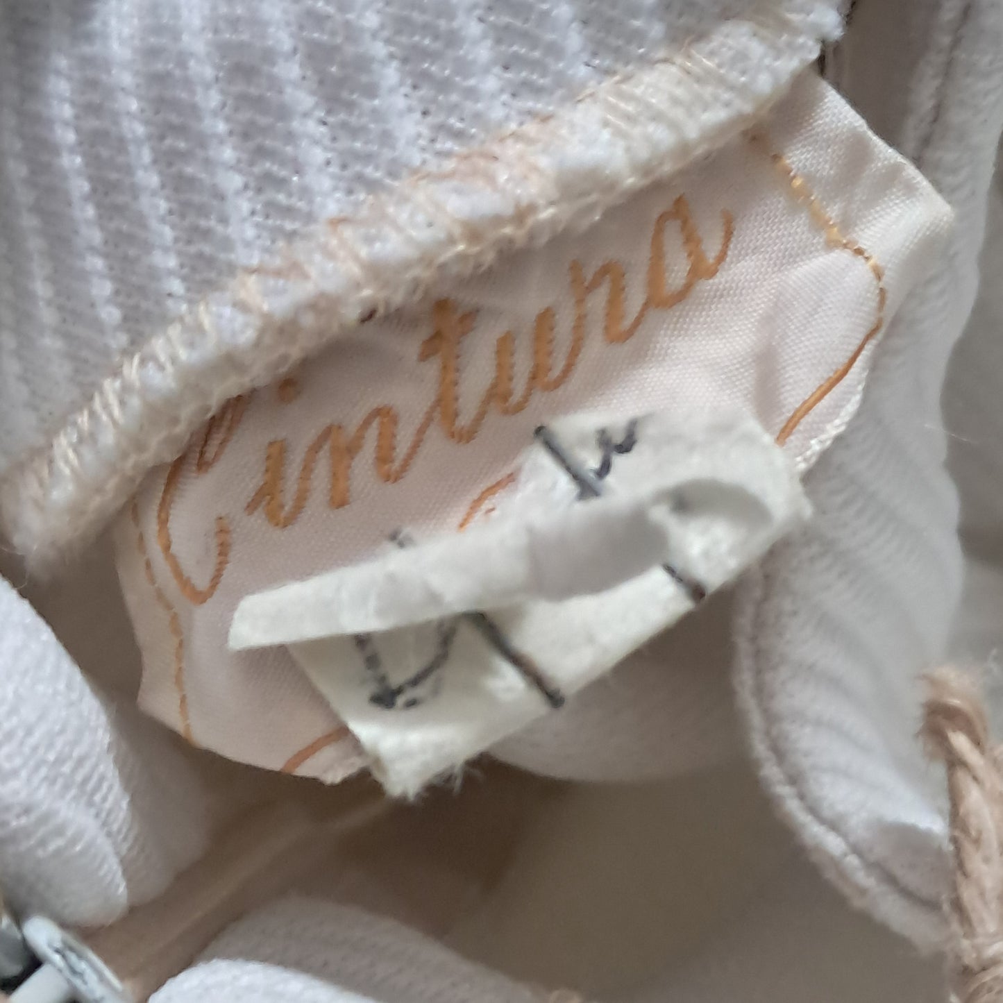 1960s vintage dress by Cintura. Talon zipper on back of garment.